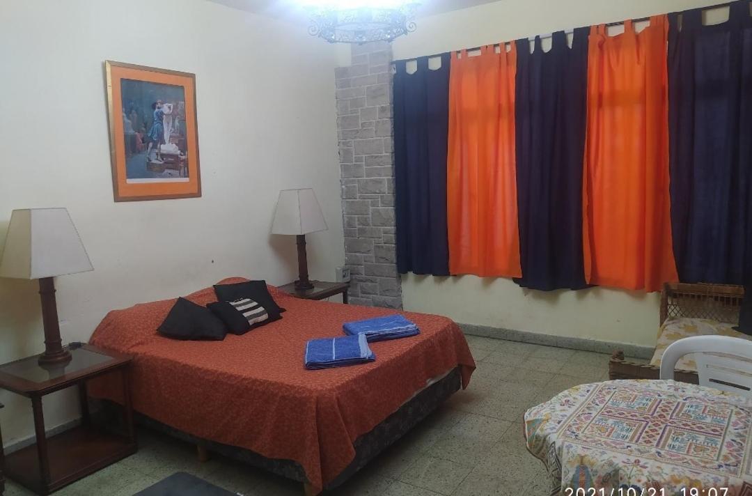 Olivos, Posada Y Habitaciones بوينس آيرس المظهر الخارجي الصورة
